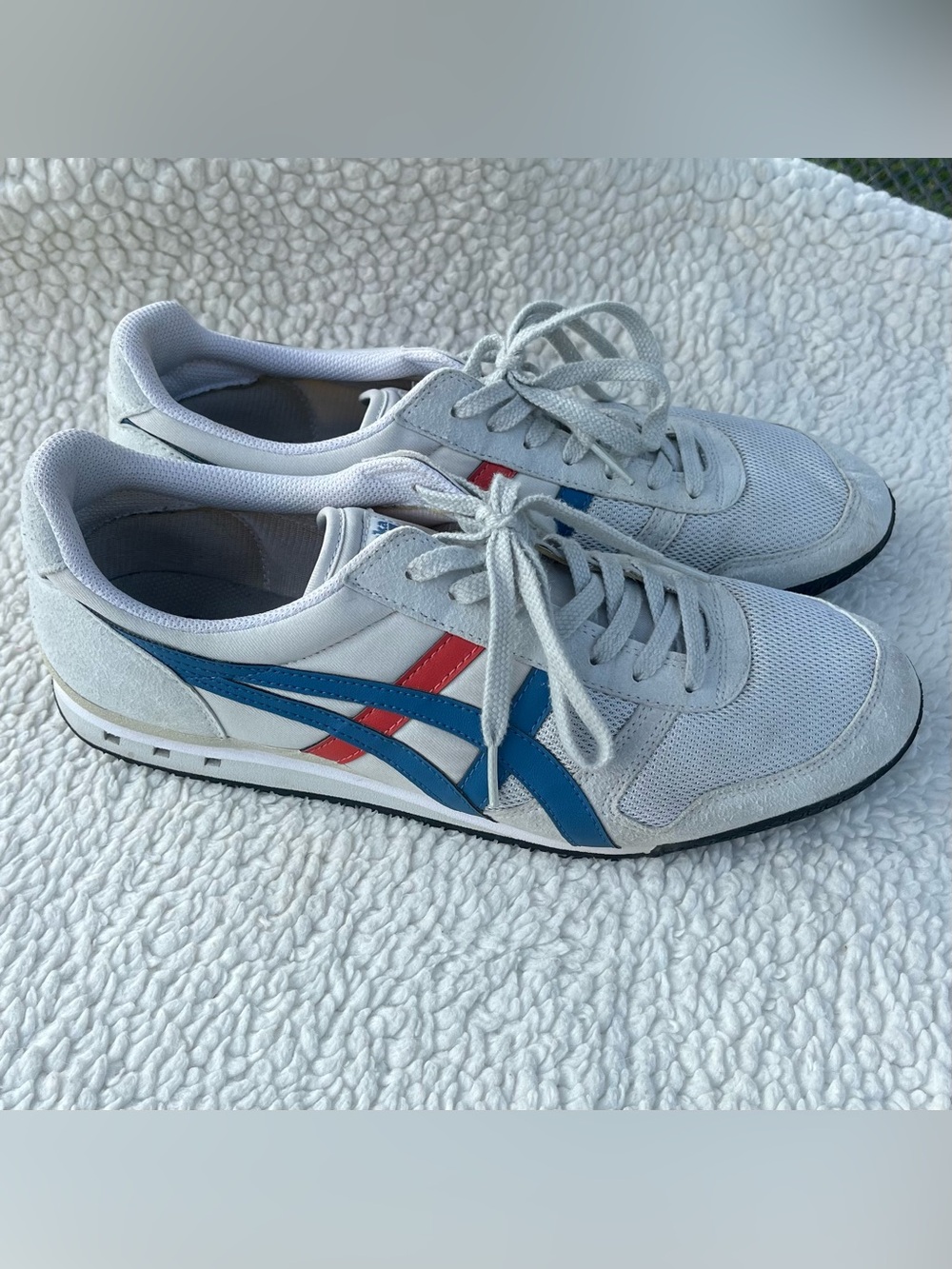 Onitsuka Tiger by Asics Men's White Sneakers with Blue & Red Stripes-sz 11
